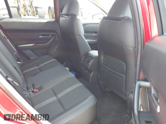 2025 Mazda CX-50 S Preferred z VIN 7MMVABBM9SN332278, wystawiony jako IAAI lot #42203025 z przebiegiem 3 673 mil mil oraz . Historia ofert i sprzedaży dostępna na DreamBid. Obrazek 8.