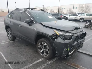 2022 Toyota RAV4 Prime XSE with VIN JTMFB3FV0ND098293, listed as a IAAI auction lot 41513626 with 19,293 mi miles. Bid and sale history available at carsss.com. Image 1.