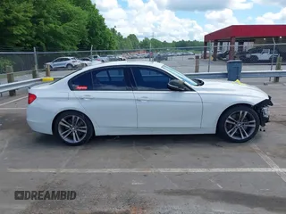 2014 BMW 3 Series 335i z VIN WBA3A9G52ENS64702, wystawiony jako IAAI lot #42273812 z przebiegiem 83 517 mil mil oraz . Historia ofert i sprzedaży dostępna na DreamBid. Obrazek 14.
