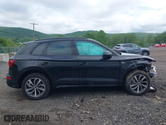 2024 Audi Q5 S line Premium with VIN WA1GAAFY9R2108000, listed as a IAAI auction lot 42275990 with 9,392 mi miles and . Bid and sale history available at DreamBid. Image 13.