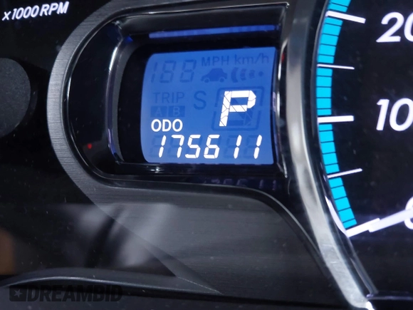 2013 Toyota Sienna XLE with VIN 5TDDK3DC2DS053559, listed as a IAAI auction lot 41299824 with 175,611 mi miles and . Bid and sale history available at DreamBid. Image 16.