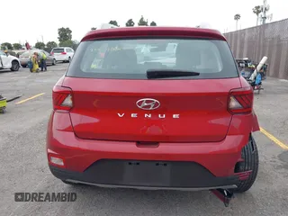 2024 Hyundai Venue SEL z VIN KMHRC8A38RU311795, wystawiony jako IAAI lot #42057265 z przebiegiem 5485 mil mil oraz . Historia ofert i sprzedaży dostępna na DreamBid. Obrazek 16.
