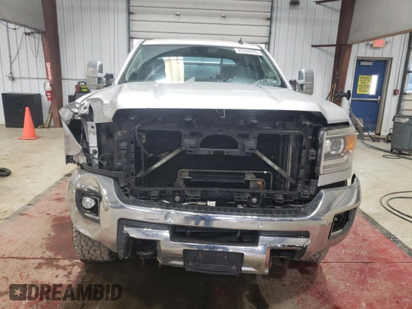 2015 GMC Sierra 2500HD SLT with VIN 1GT12ZE8XFF118001, listed as a Copart auction lot 47244475 with 119,962 mi miles and Salvage title. Bid and sale history available at DreamBid. Image 5.