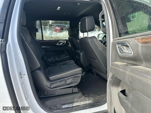 2022 Chevrolet Suburban Premier with VIN 1GNSKFKD0NR189734, listed as a Copart auction lot 46651585 with 25,074 mi miles and Clean Title. Bid and sale history available at carsss.com. Image 8.