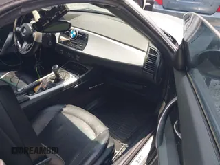 2006 BMW Z4 3.0si with VIN 4USBU53576LW91465, listed as a IAAI auction lot 42618795 with 146,668 mi miles and . Bid and sale history available at DreamBid. Image 5.