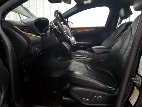 2017 Lincoln MKC Reserve with VIN 5LMTJ3DH3HUL44592, listed as a Copart auction lot 58578215 with 73,683 mi miles and Salvage title. Bid and sale history available at DreamBid. Image 7.