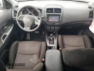 2019 Mitsubishi Outlander ES z VIN JA4AP3AU1KU001666, wystawiony jako Copart lot #43932725 z przebiegiem 83 406 mil mil oraz Szkoda całkowita • Salvage title. Historia ofert i sprzedaży dostępna na DreamBid. Obrazek 8.