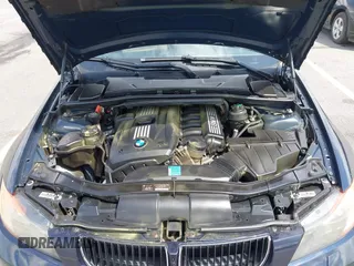 2007 BMW 3 Series 328xi z VIN WBAVC935X7KZ71009, wystawiony jako IAAI lot #42495094 z przebiegiem 106 724 mil mil oraz . Historia ofert i sprzedaży dostępna na DreamBid. Obrazek 10.