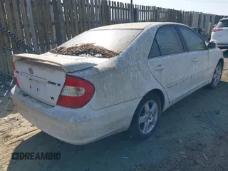 2002 Toyota Camry XLE z VIN JTDBF30K820027492, wystawiony jako IAAI lot #42158162 z przebiegiem 224 291 mil mil oraz . Historia ofert i sprzedaży dostępna na DreamBid. Obrazek 4.
