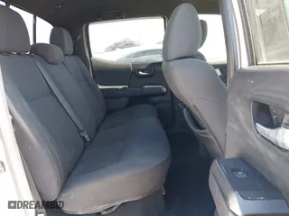 2019 Toyota Tacoma 4WD SR with VIN 3TMCZ5AN3KM207007, listed as a IAAI auction lot 41755529 with 43,203 mi miles. Bid and sale history available at carsss.com. Image 8.