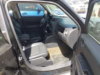2016 Jeep Patriot Sport with VIN 1C4NJPBA0GD694242, listed as a IAAI auction lot 42248322 with 102,058 mi miles and . Bid and sale history available at DreamBid. Image 5.