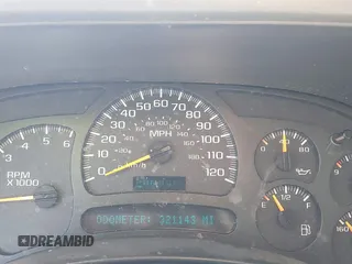 2005 Chevrolet Tahoe Z71 with VIN 1GNEC13T75R269616, listed as a IAAI auction lot 42529693 with 321,143 mi miles and . Bid and sale history available at DreamBid. Image 7.