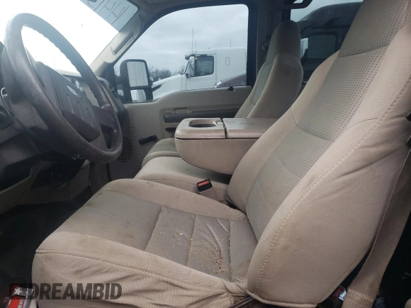 2008 Ford F-350 XL z VIN 1FTWW315X8EA98344, wystawiony jako Copart lot #42523635 z przebiegiem 74 639 mil mil oraz Czysty tytuł • Clean title. Historia ofert i sprzedaży dostępna na DreamBid. Obrazek 7.