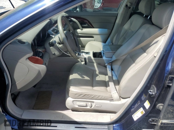 2008 Acura RL z VIN JH4KB16578C001425, wystawiony jako Copart lot #51024945 z przebiegiem 130 084 mil mil oraz Czysty tytuł • Clean title. Historia ofert i sprzedaży dostępna na DreamBid. Obrazek 7.