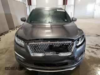 2019 Lincoln MKC Standard z VIN 5LMCJ1C97KUL26389, wystawiony jako Copart lot #70052054 z przebiegiem 36 756 mil mil oraz Szkody całkowita. Historia ofert i sprzedaży dostępna na DreamBid. Obrazek 5.