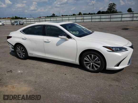 2021 Lexus ES with VIN 58ADA1C19MU007248, listed as a Copart auction lot 68915504 with 47,154 mi miles and Salvage Title. Bid and sale history available at carsss.com. Image 4.