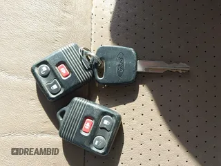 1998 Ford Explorer XL z VIN 1FMZU34E0WZA63165, wystawiony jako IAAI lot #42062724 z przebiegiem 140 575 mil mil oraz . Historia ofert i sprzedaży dostępna na DreamBid. Obrazek 11.