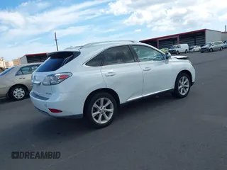 2011 Lexus RX 350 z VIN JTJBK1BA1B2010541, wystawiony jako IAAI lot #42593398 z przebiegiem 116 806 mil mil oraz . Historia ofert i sprzedaży dostępna na DreamBid. Obrazek 4.