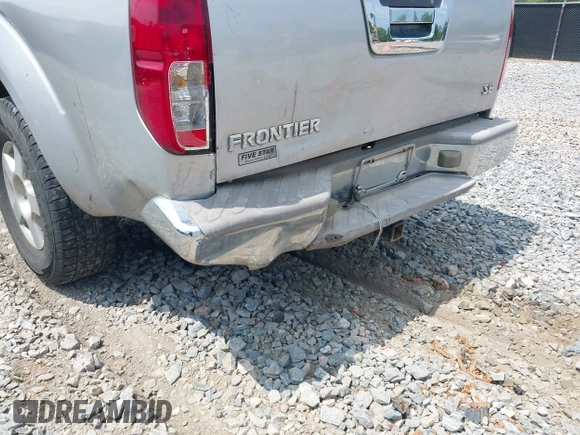 2008 Nissan Frontier SE z VIN 1N6AD06U18C404824, wystawiony jako IAAI lot #42137810 z przebiegiem 203 010 mil mil oraz . Historia ofert i sprzedaży dostępna na DreamBid. Obrazek 6.