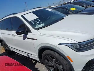 2024 Volkswagen Tiguan SE R-Line Black with VIN 3VVCB7AX1RM064314, listed as a IAAI auction lot 41465386 with 7,626 mi miles and . Bid and sale history available at DreamBid. Image 14.