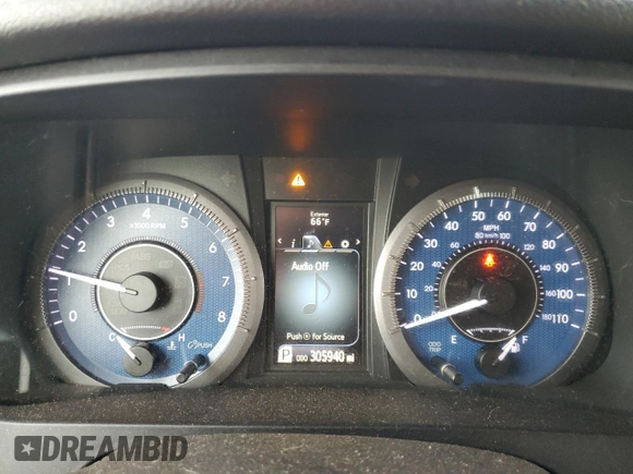 2015 Toyota Sienna XLE с VIN 5TDYK3DC7FS571431, выставлен на аукционе Copart как лот 57173595 с пробегом 305 940 миль миль и Списание • Salvage title. История ставок и продаж доступна на DreamBid. Изображение 9.