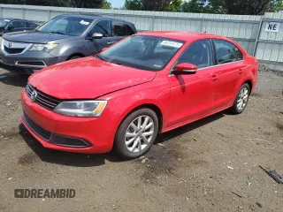 2014 Volkswagen Jetta SE z VIN 3VWD17AJ7EM315846, wystawiony jako Copart lot #66354575 z przebiegiem 150 814 mil mil oraz Czysty tytuł • Clean title. Historia ofert i sprzedaży dostępna na DreamBid. Obrazek 1.