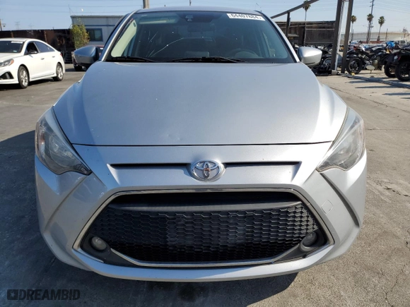 2019 Toyota Yaris Sedan L with VIN 3MYDLBYV2KY507562, listed as a Copart auction lot 64407884 with 85,982 mi miles and Salvage Title. Bid and sale history available at carsss.com. Image 5.
