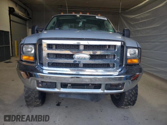 2006 Ford F-350 XL with VIN 1FTWX31576EA75467, listed as a Copart auction lot 48431255 with 256,706 mi miles and Clean Title. Bid and sale history available at DreamBid. Image 5.