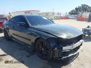 2021 BMW 4 Series M440i xDrive z VIN WBA13AR07MCG10695, wystawiony jako IAAI lot #42272055 z przebiegiem 42 588 mil mil oraz . Historia ofert i sprzedaży dostępna na DreamBid. Obrazek 1.