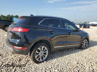 2017 Lincoln MKC Select with VIN 5LMCJ2C93HUL28235, listed as a Copart auction lot 56643915 with 71,837 mi miles and Salvage title. Bid and sale history available at DreamBid. Image 3.