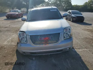 2014 GMC Yukon XL Denali with VIN 1GKS2MEF1ER223078, listed as a Copart auction lot 68473154 with 228,301 mi miles and Salvage Title. Bid and sale history available at carsss.com. Image 5.