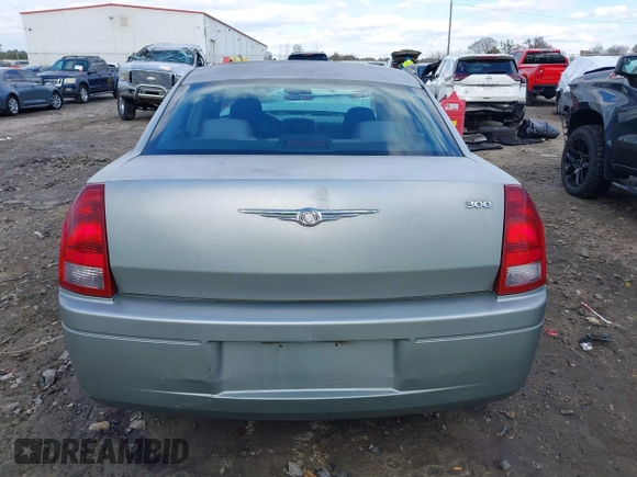 2005 Chrysler 300 with VIN 2C3JA43R05H137403, listed as a IAAI auction lot 41399519 with 135,044 mi miles. Bid and sale history available at carsss.com. Image 16.