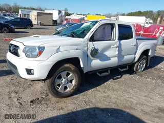 2013 Toyota Tacoma PreRunner with VIN 3TMJU4GN4DM150682, listed as a IAAI auction lot 41206289 with 66,179 mi miles. Bid and sale history available at carsss.com. Image 17.