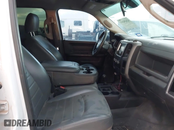 2018 Ram 2500 Tradesman with VIN 3C6UR5HJ6JG425275, listed as a IAAI auction lot 42430241 with 152,367 mi miles and . Bid and sale history available at DreamBid. Image 5.