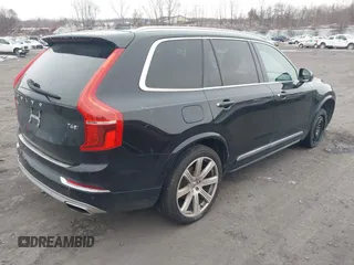 2018 Volvo XC90 Inscription with VIN YV4A22PL1J1320222, listed as a IAAI auction lot 41002251 with 137,523 mi miles. Bid and sale history available at carsss.com. Image 4.
