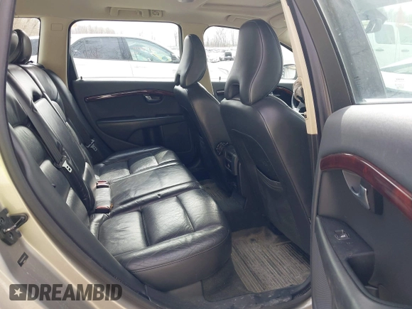 2008 Volvo V70 with VIN YV1BW982681048362, listed as a IAAI auction lot 41937692 with 233,469 mi miles and . Bid and sale history available at DreamBid. Image 8.