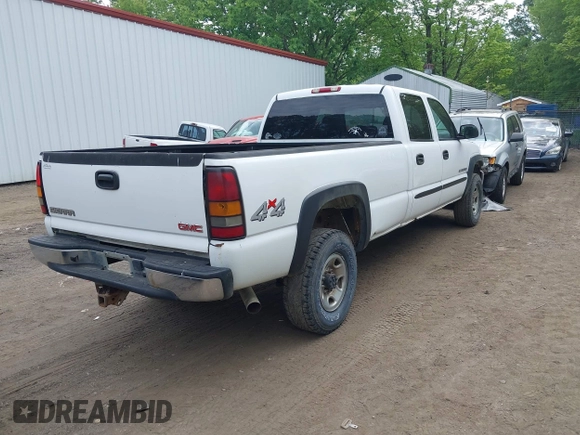 2005 GMC Sierra 2500HD SLE z VIN 1GTHK23U75F804162, wystawiony jako IAAI lot #42143820 z przebiegiem 3 mil mil oraz . Historia ofert i sprzedaży dostępna na DreamBid. Obrazek 4.