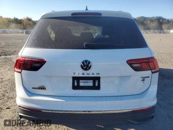 2023 Volkswagen Tiguan S с VIN 3VVFB7AX5PM093275, выставлен на аукционе Copart как лот 73763224 с пробегом 11 084 миль миль и Списание • Salvage title. История ставок и продаж доступна на DreamBid. Изображение 6.