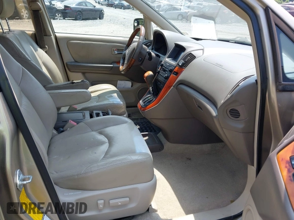 2002 Lexus RX 300 with VIN JTJHF10U620271641, listed as a IAAI auction lot 42681622 with 225,526 mi miles and . Bid and sale history available at DreamBid. Image 5.