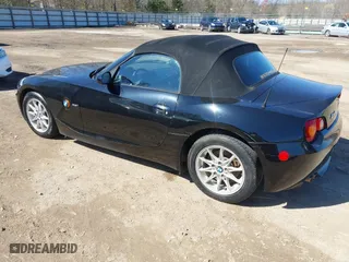 2003 BMW Z4 2.5i with VIN 4USBT33493LS44002, listed as a IAAI auction lot 41860517 with 219,073 mi miles. Bid and sale history available at carsss.com. Image 1.