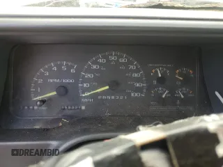 1998 Chevrolet Suburban with VIN 1GNEC16R6WJ357136, listed as a Copart auction lot 62788285 with 3,593,212 mi miles and Clean title. Bid and sale history available at DreamBid. Image 9.