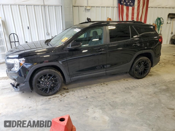 2024 GMC Terrain SLE z VIN 3GKALTEG6RL199479, wystawiony jako Copart lot #46661305 z przebiegiem 13 829 mil mil oraz Szkoda całkowita • Salvage title. Historia ofert i sprzedaży dostępna na DreamBid. Obrazek 1.
