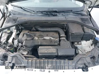 2016 Volvo V60 Cross Country T5 with VIN YV4612HKXG1013445, listed as a IAAI auction lot 41502674 with 113,657 mi miles. Bid and sale history available at carsss.com. Image 10.