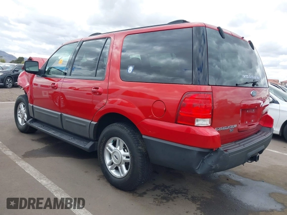 2003 Ford Expedition Special Service with VIN 1FMPU15L13LC23836, listed as a IAAI auction lot 41773865 with 129,696 mi miles. Bid and sale history available at carsss.com. Image 3.