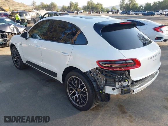 2018 Porsche Macan with VIN WP1AA2A53JLB21577, listed as a IAAI auction lot 41655044 with 51,923 mi miles. Bid and sale history available at carsss.com. Image 3.