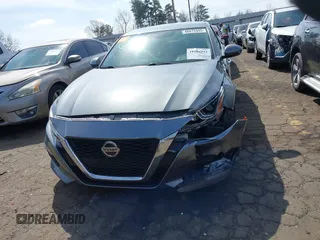 2020 Nissan Altima 2.5 S with VIN 1N4BL4BV5LC204723, listed as a IAAI auction lot 41794841 with 170,043 mi miles. Bid and sale history available at carsss.com. Image 6.