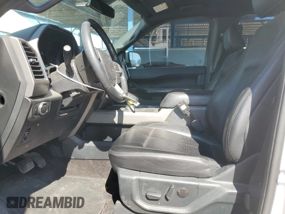 2021 Ford Expedition XLT z VIN 1FMJU1HT8MEA02693, wystawiony jako Copart lot #52815055 z przebiegiem 67 767 mil mil oraz Szkoda całkowita • Salvage title. Historia ofert i sprzedaży dostępna na DreamBid. Obrazek 7.
