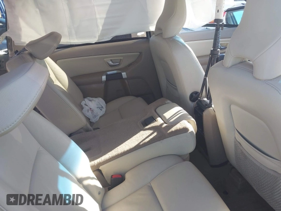 2014 Volvo XC90 with VIN YV4952CY6E1703087, listed as a IAAI auction lot 41675072 with 79,648 mi miles. Bid and sale history available at carsss.com. Image 8.