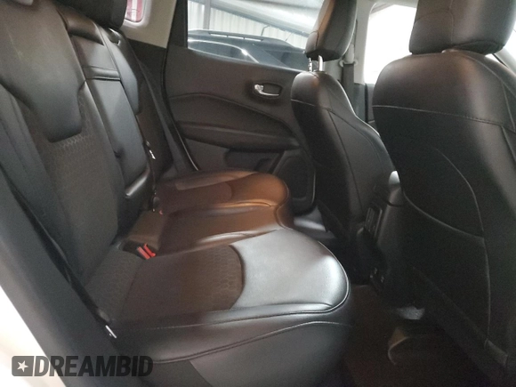 2019 Jeep Compass Altitude z VIN 3C4NJDBB5KT834215, wystawiony jako Copart lot #54130345 z przebiegiem 1 660 mil mil oraz Szkoda całkowita • Salvage title. Historia ofert i sprzedaży dostępna na DreamBid. Obrazek 11.