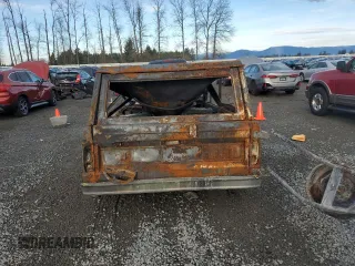 1976 Ford Bronco z VIN U15GLA26168, wystawiony jako Copart lot #83071204 z przebiegiem Nie podano mil oraz Szkoda całkowita • Salvage title. Historia ofert i sprzedaży dostępna na DreamBid. Obrazek 6.